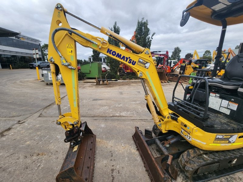 2022 KOMATSU PC18MR-3 1.9T MINI EXCAVATOR (M917) WITH 820 HRS