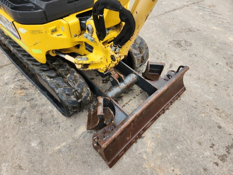 2022 KOMATSU PC18MR-3 1.9T MINI EXCAVATOR (M917) WITH 820 HRS