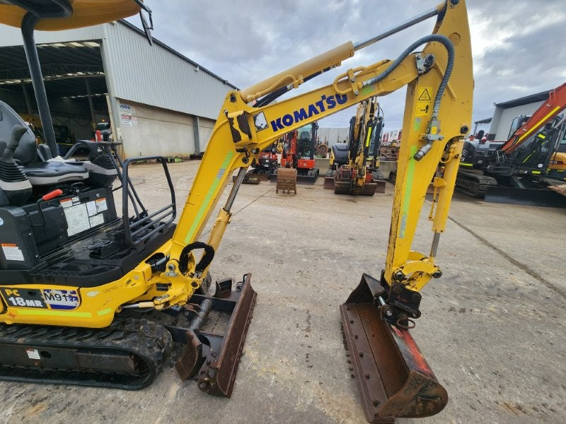 2022 KOMATSU PC18MR-3 1.9T MINI EXCAVATOR (M917) WITH 820 HRS