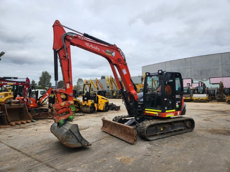 2023 KUBOTA KX080 8.4T EXCAVATOR (M999) WITH TILTING HITCH, 1200 HOURS
