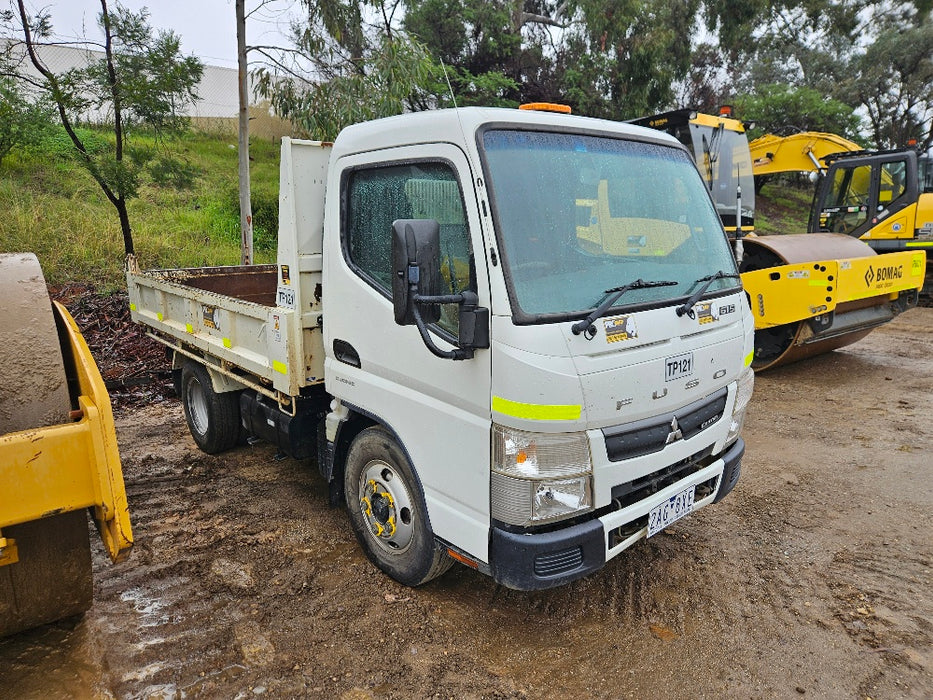 2019 FUSO CANTER 615 SWB TIPPER (TP121) WITH 4500KG GVM, AUTO AND 82000KLM