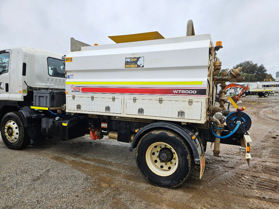 2021 ISUZU FVD 165-300 WATER TRUCK (TP126) WITH 8000 LTR STEEL TANK
