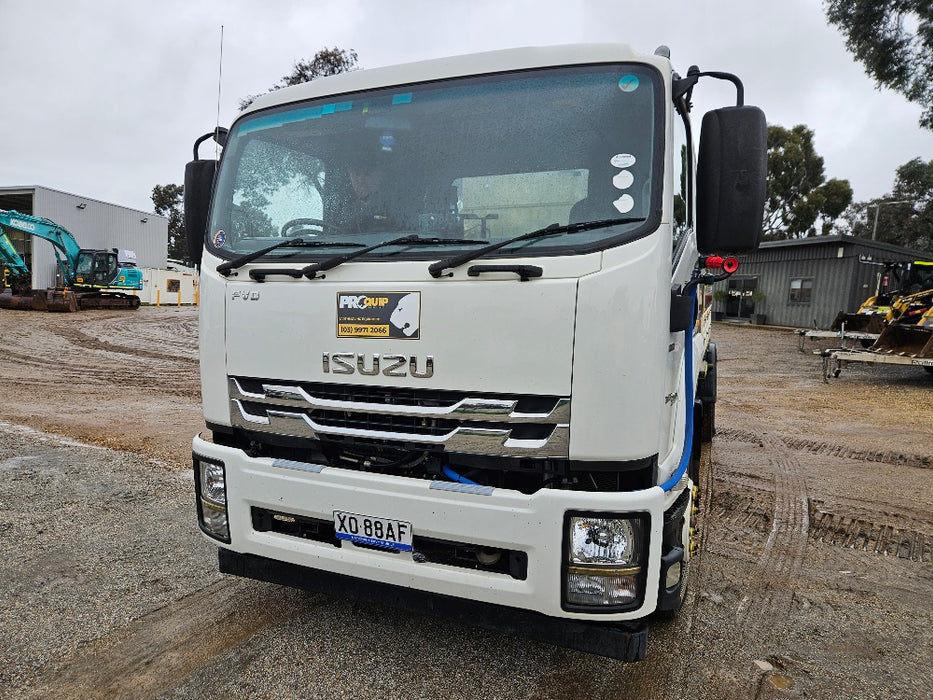 2021 ISUZU FVD 165-300 WATER TRUCK (TP126) WITH 8000 LTR STEEL TANK