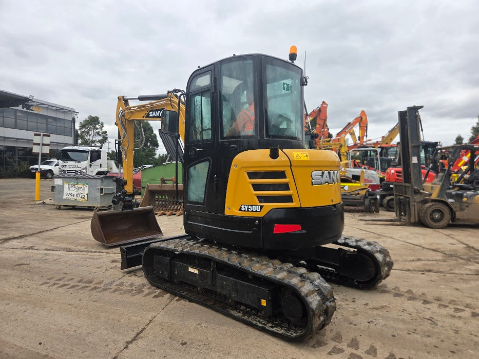 2022 SANY SY50U 5.3T EXCAVATOR WITH QC HITCH, A/C CAB, BUCKETS AND 260 HOURS