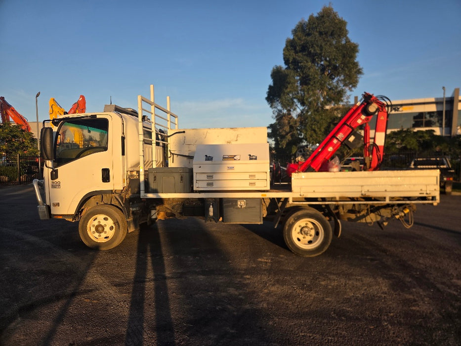 2013 ISUZU NPR 300-MEDIUM SERVICE TRUCK WITH CRANE AND COMPRESSOR