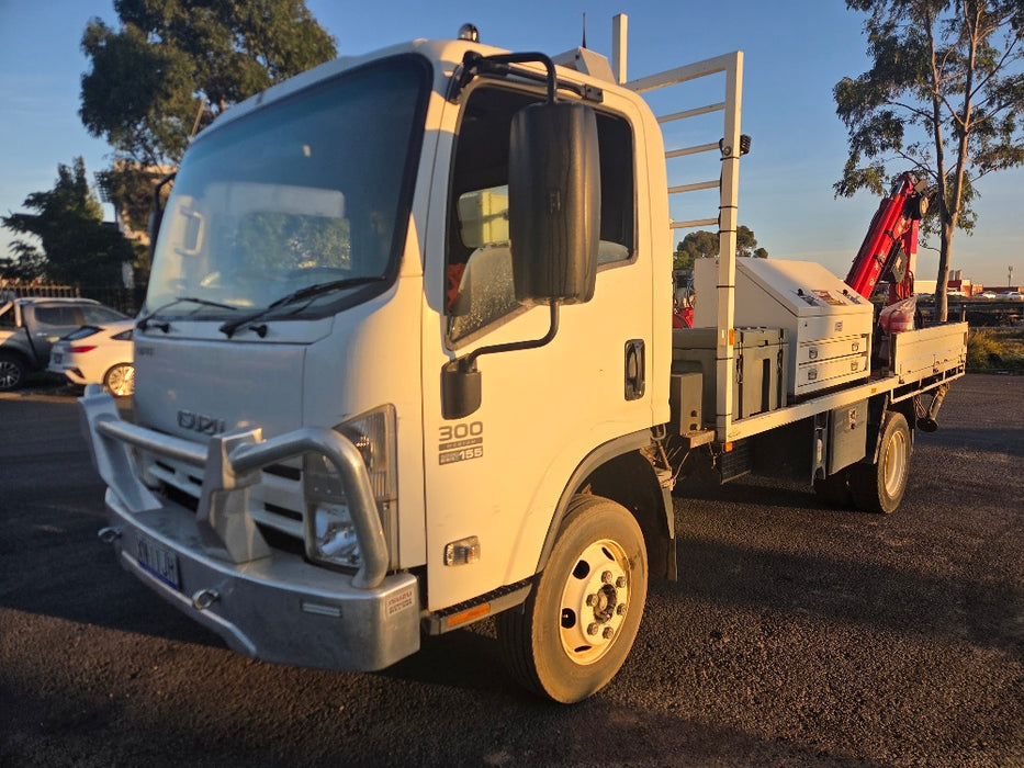 2013 ISUZU NPR 300-MEDIUM SERVICE TRUCK WITH CRANE AND COMPRESSOR