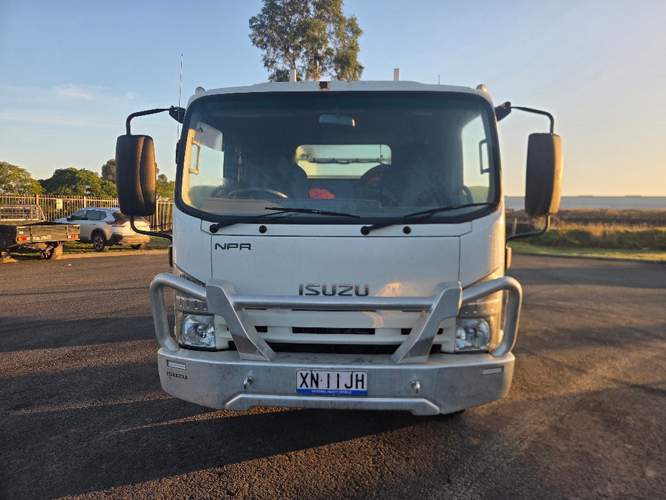 2013 ISUZU NPR 300-MEDIUM SERVICE TRUCK WITH CRANE AND COMPRESSOR