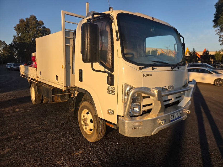 2013 ISUZU NPR 300-MEDIUM SERVICE TRUCK WITH CRANE AND COMPRESSOR