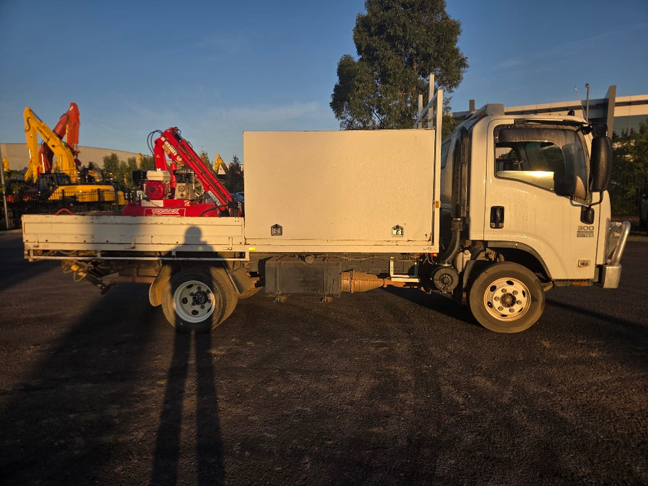 2013 ISUZU NPR 300-MEDIUM SERVICE TRUCK WITH CRANE AND COMPRESSOR