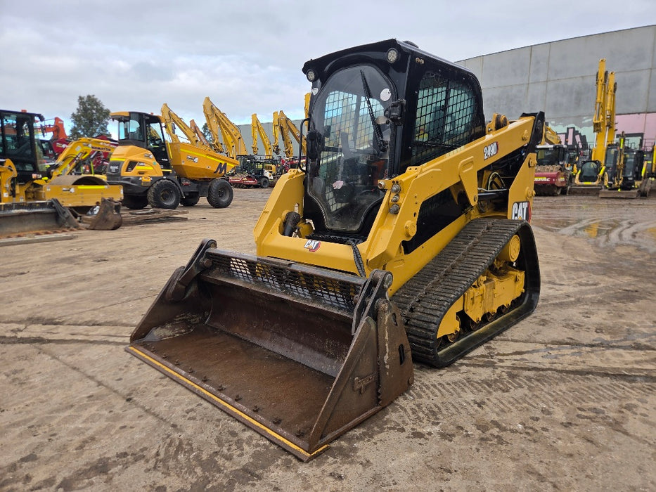 2019 CAT 249D TRACK LOADER (T685) WITH 4 IN 1 BUCKET, CIVIL SPEC, 2237 HOURS