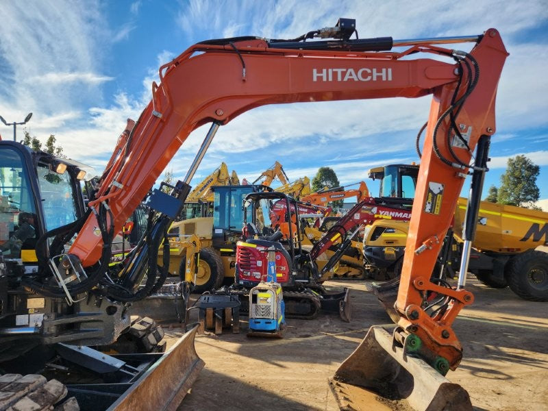 2023 HITACHI ZX85USB-5 8.7T EXCAVATOR (M973) WITH 1780 HOURS