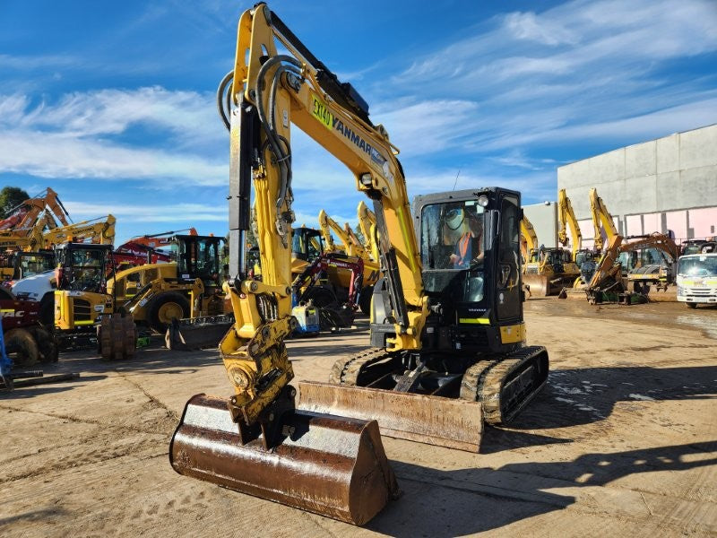 2022 YANMAR VIO55-6 5.6T EXCAVATOR (EX140) WITH TILT HITCH, 1690 HOURS
