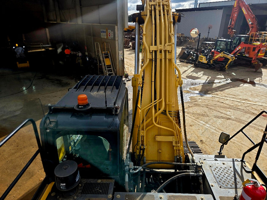 2021 SUMITOMO SH370LHD-6 37T EXCAVATOR (E295) WITH 3945 HOURS
