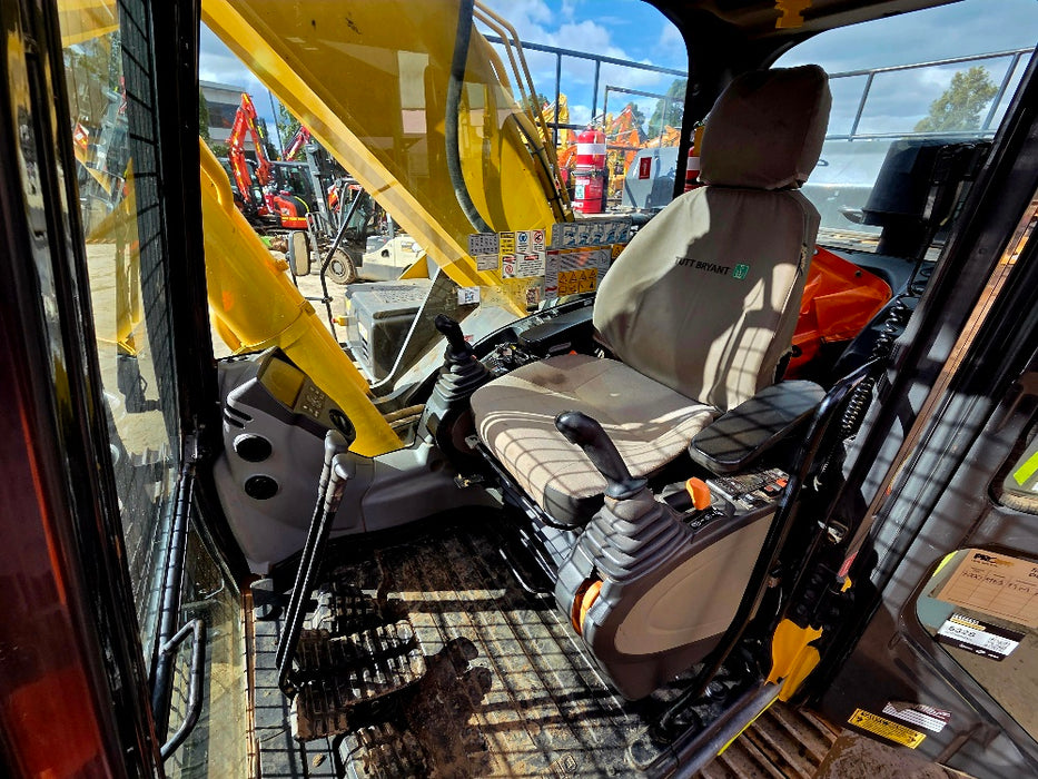 2021 SUMITOMO SH370LHD-6 37T EXCAVATOR (E295) WITH 3945 HOURS
