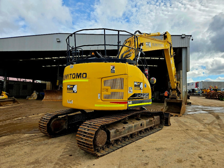 2021 SUMITOMO SH235X-6 25T EXCAVATOR (E316) WITH TILT HITCH, GPS AND 4630 HRS