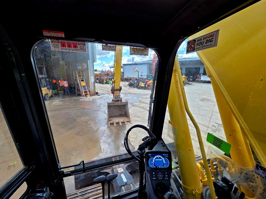 2021 SUMITOMO SH235X-6 25T EXCAVATOR (E316) WITH TILT HITCH, GPS AND 4630 HRS