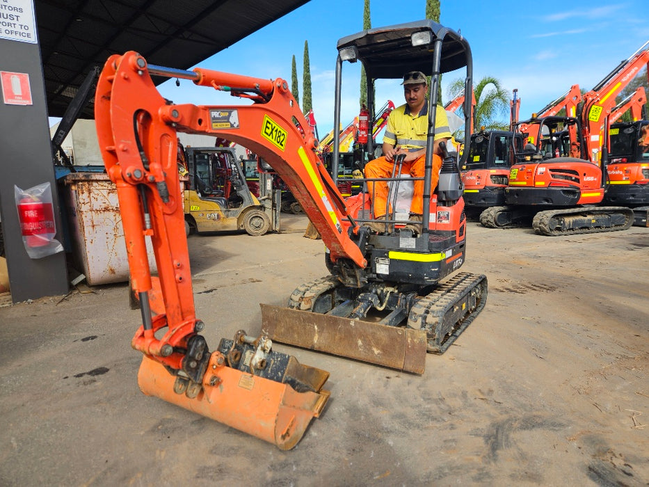 2023 KUBOTA U17-3 1.7T MINI EXCAVATOR (EX182) WITH HITCH, BUCKETS AND 912 HRS