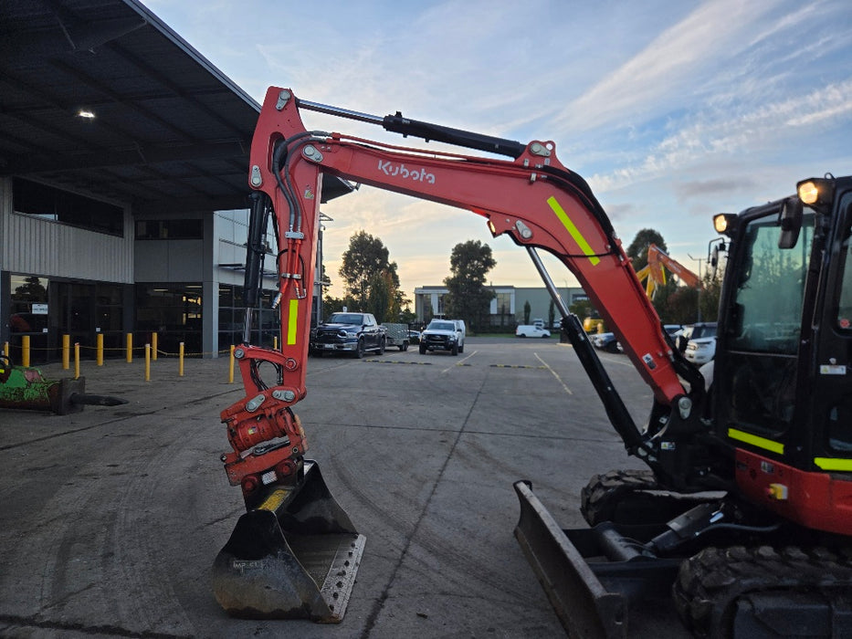 2023 KUBOTA U55-4 5.6T EXCAVATOR (M997) WITH TILT HITCH, BUCKETS, 1300 HOURS