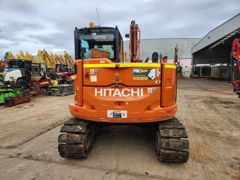 2022 HITACHI ZX85USB-5 EXCAVATOR (M808) WITH HITCH, BUCKETS AND 1950 HOURS