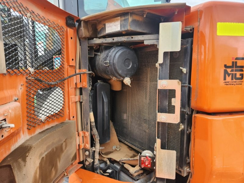 2022 HITACHI ZX85USB-5 EXCAVATOR (M808) WITH HITCH, BUCKETS AND 1950 HOURS