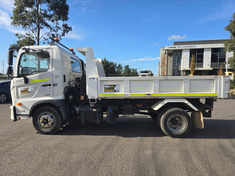2021 HINO FC500 1124 11T GVM TIPPER TRUCK (TP030) WITH 26,200 KLM