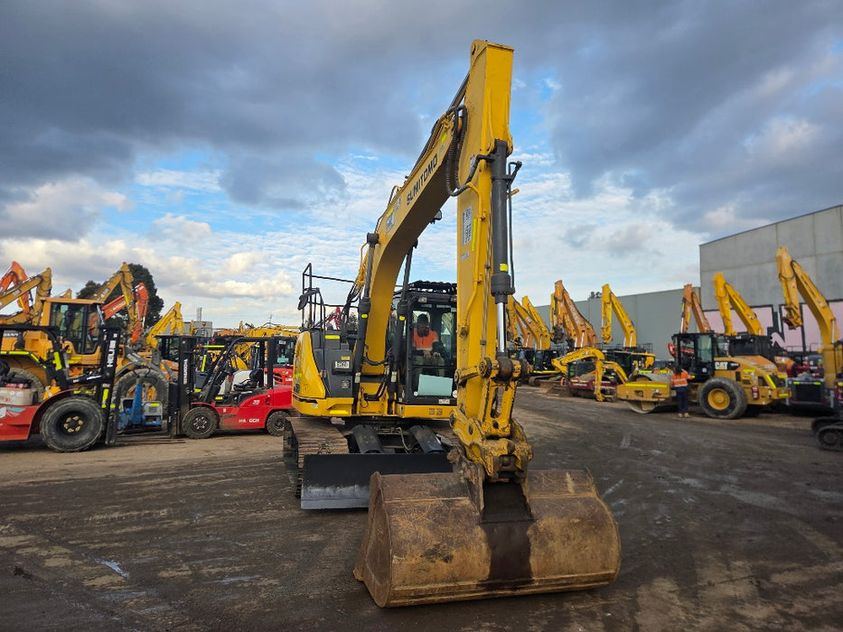 Right side profile of 2021 Sumitomo SH370LHD-6 37 tonne excavator