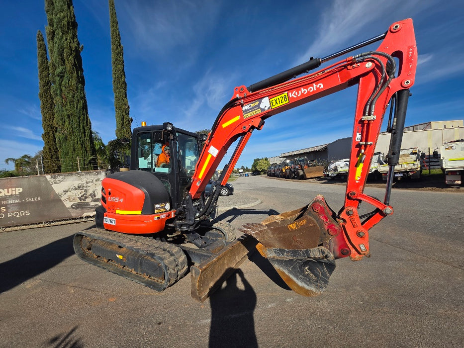 2021 KUBOTA U55-4 5.6T EXCAVATOR (EX128) WITH A/C CAB, HITCH AND 1430 HOURS