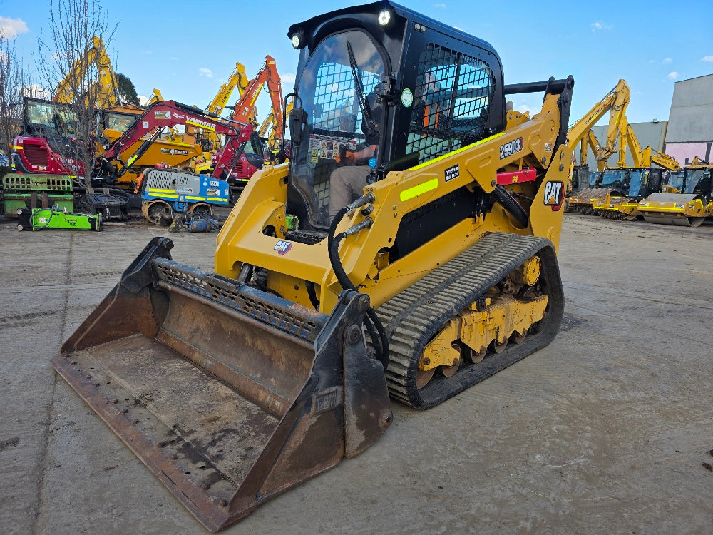 Caterpillar 2022 Cat 259D3 Hi-flow Track Loader (T508) With Low 1400 Hours