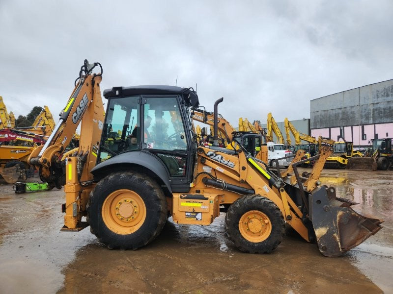 2016 CASE 590ST BACKHOE (B110) WITH HYDRAULIC HITCH, BUCKETS AND 2050 HOURS