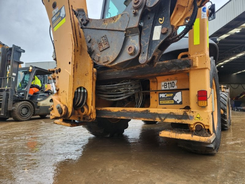 2016 CASE 590ST BACKHOE (B110) WITH HYDRAULIC HITCH, BUCKETS AND 2050 HOURS