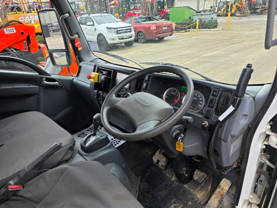 2021 ISUZU NMR45-150 TIPPER TRUCK (TP026) WITH 48,000 KLMS