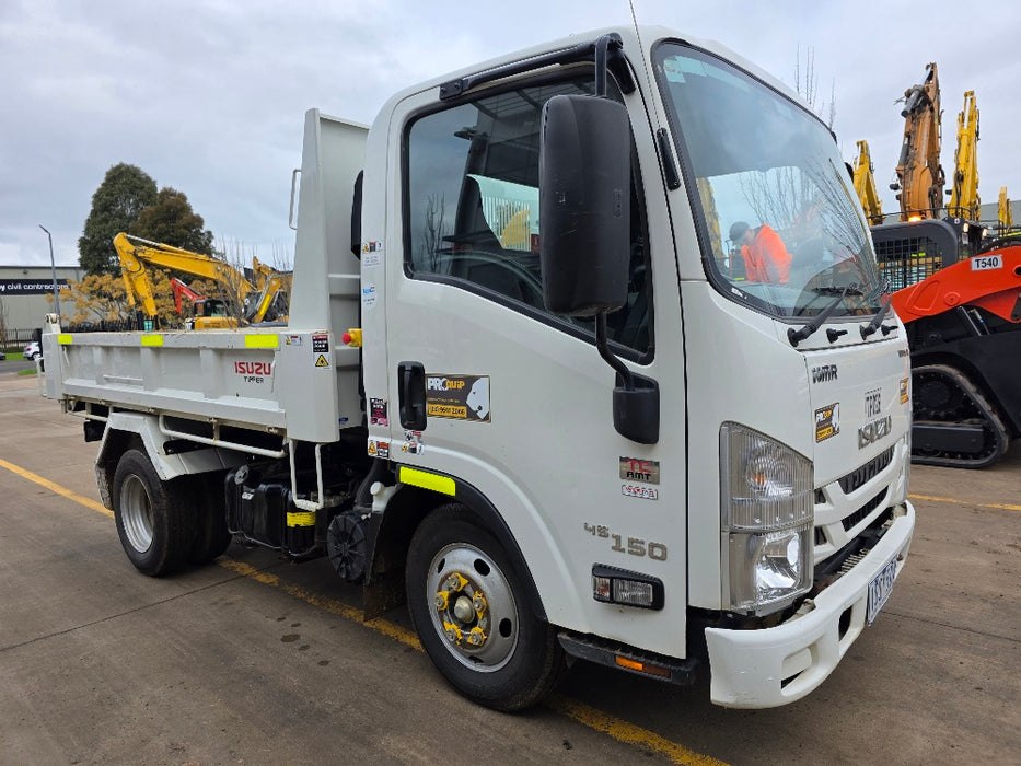 2021 ISUZU NMR45-150 TIPPER TRUCK (TP026) WITH 48,000 KLMS