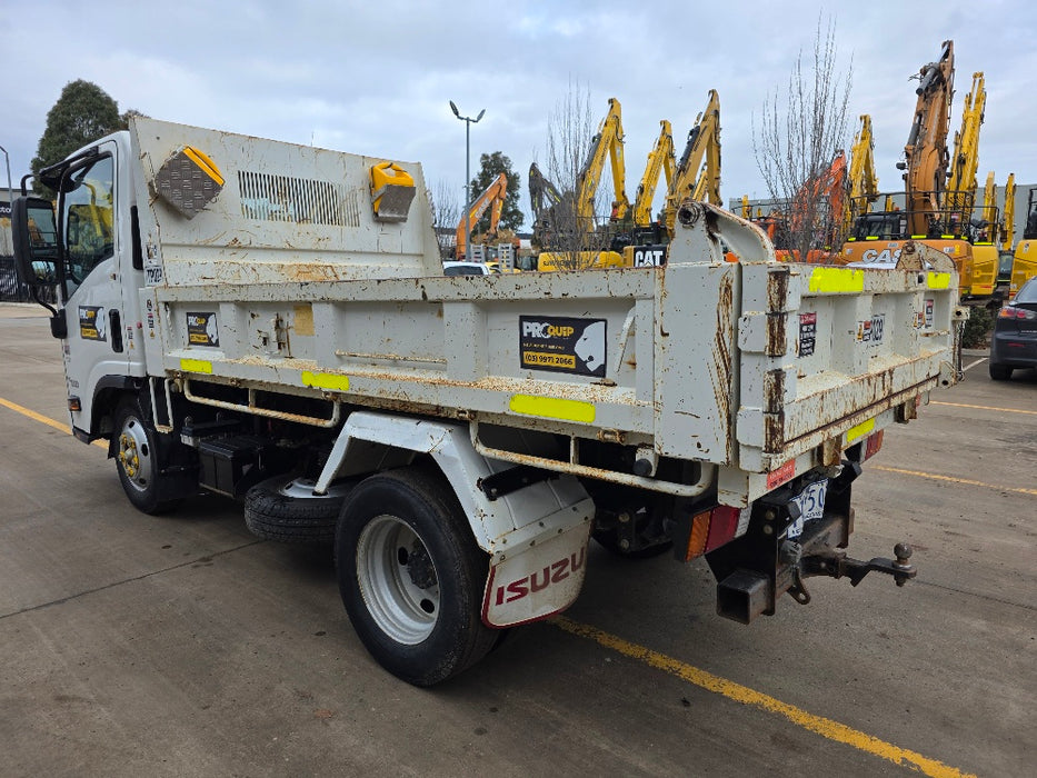 2021 ISUZU NMR45-150 TIPPER (TP029) CAR LICENCE WITH 49000KLMS