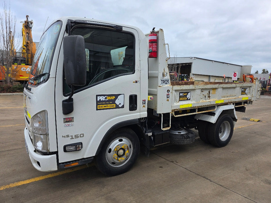2021 ISUZU NMR45-150 TIPPER (TP029) CAR LICENCE WITH 49000KLMS
