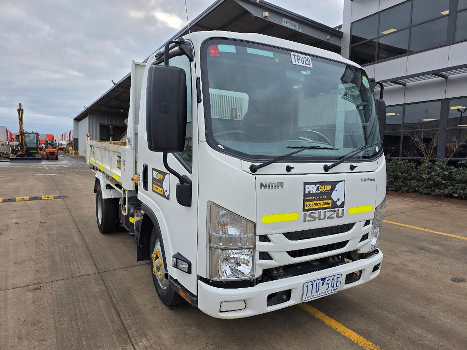 2021 ISUZU NMR45-150 TIPPER (TP029) CAR LICENCE WITH 49000KLMS