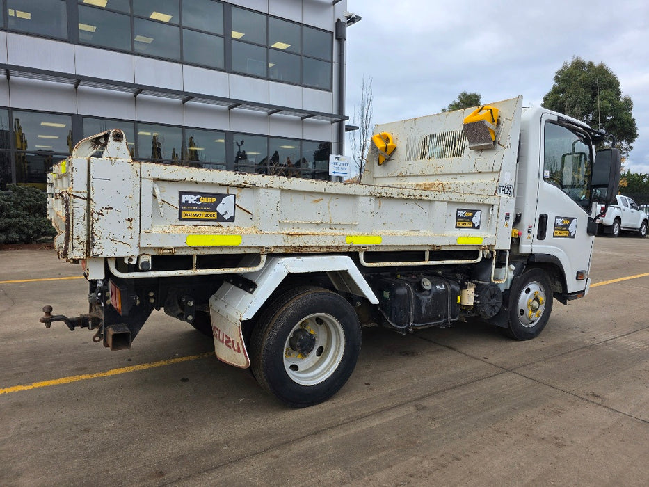 2021 ISUZU NMR45-150 TIPPER (TP029) CAR LICENCE WITH 49000KLMS