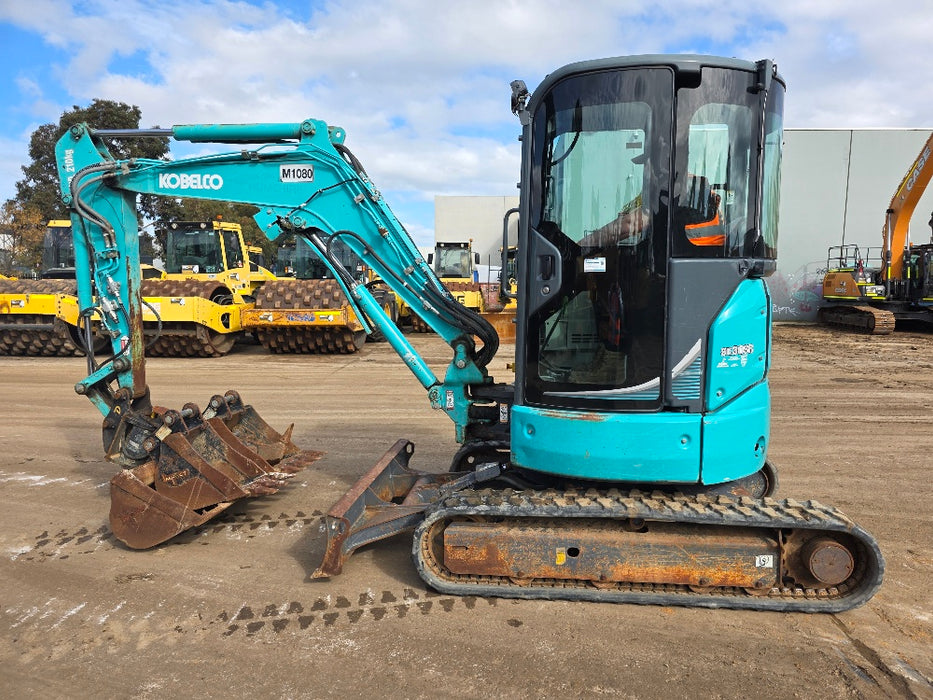 2022 KOBELCO SK30SR-6 3.4T EXCAVATOR WITH TILT HITCH, BUCKETS AND 2186HRS