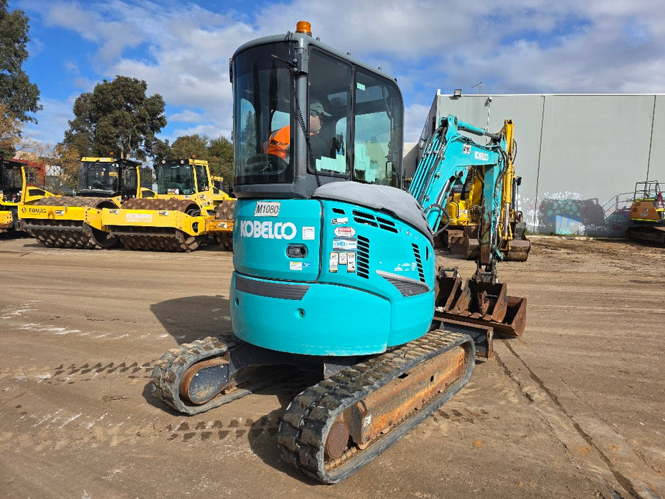 2022 KOBELCO SK30SR-6 3.4T EXCAVATOR WITH TILT HITCH, BUCKETS AND 2186HRS