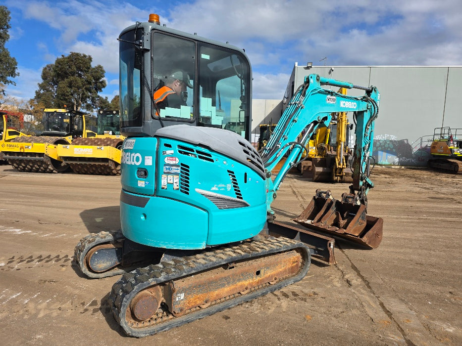 2022 KOBELCO SK30SR-6 3.4T EXCAVATOR WITH TILT HITCH, BUCKETS AND 2186HRS