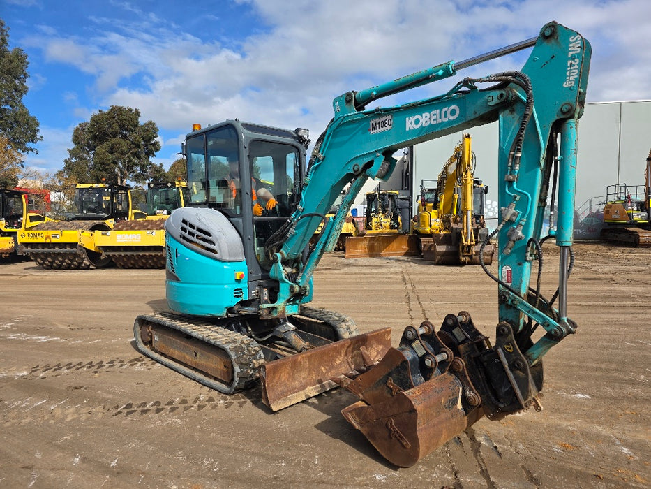 2022 KOBELCO SK30SR-6 3.4T EXCAVATOR WITH TILT HITCH, BUCKETS AND 2186HRS