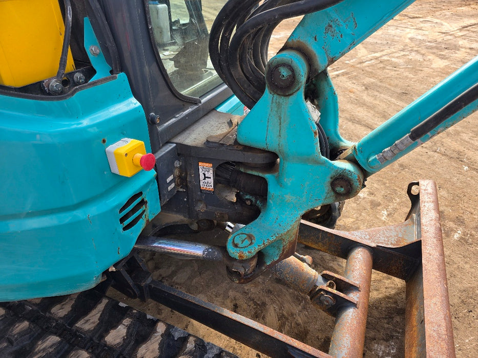 2022 KOBELCO SK30SR-6 3.4T EXCAVATOR WITH TILT HITCH, BUCKETS AND 2186HRS