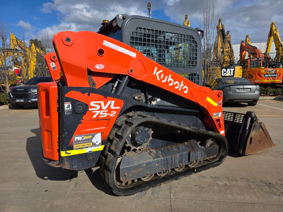 2023 KUBOTA SVL75-2 TRACK LOADER (L81) WITH 4 IN 1 BUCKET, CIVIL SPEC AND 875 HRS