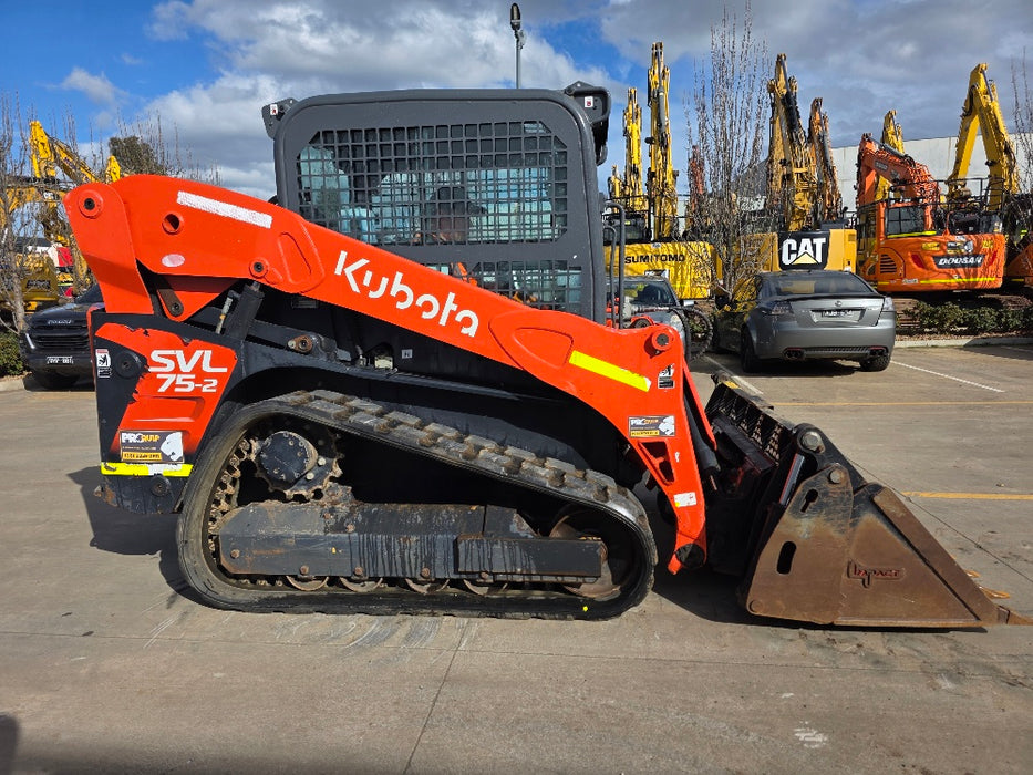 2023 KUBOTA SVL75-2 TRACK LOADER (L81) WITH 4 IN 1 BUCKET, CIVIL SPEC AND 875 HRS
