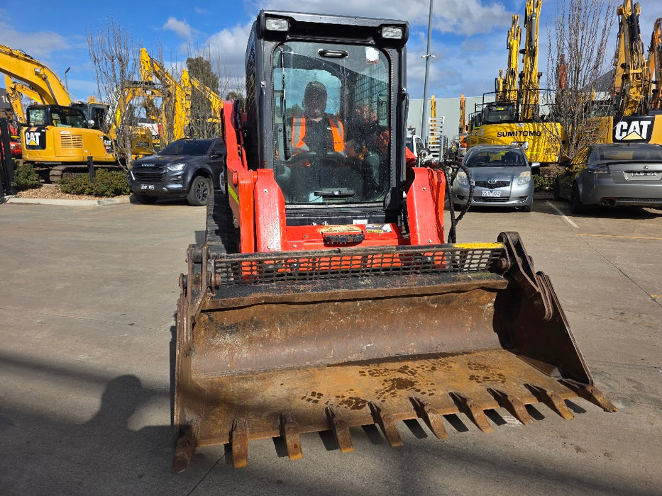 2023 KUBOTA SVL75-2 TRACK LOADER (L81) WITH 4 IN 1 BUCKET, CIVIL SPEC AND 875 HRS