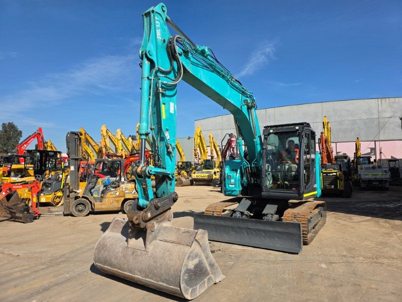 2021 KOBELCO SK135SR-7 15T EXCAVATOR (E474) WITH HITCH, BUCKETS AND 4920 HRS