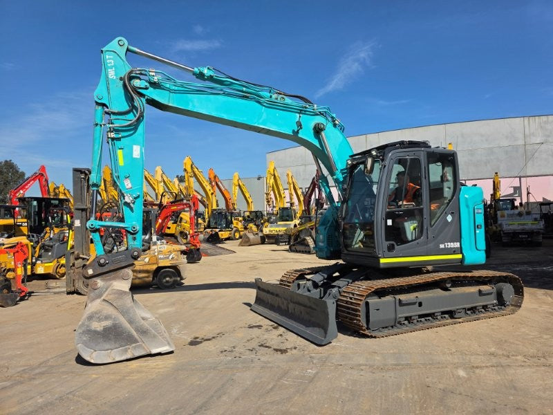 2021 KOBELCO SK135SR-7 15T EXCAVATOR (E474) WITH HITCH, BUCKETS AND 4920 HRS