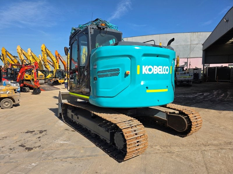 2021 KOBELCO SK135SR-7 15T EXCAVATOR (E474) WITH HITCH, BUCKETS AND 4920 HRS
