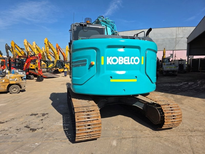 2021 KOBELCO SK135SR-7 15T EXCAVATOR (E474) WITH HITCH, BUCKETS AND 4920 HRS