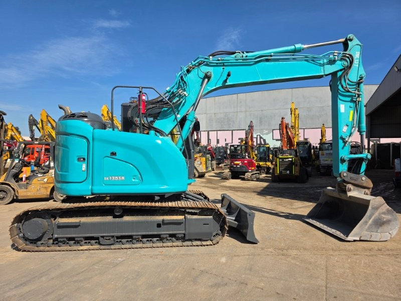 2021 KOBELCO SK135SR-7 15T EXCAVATOR (E474) WITH HITCH, BUCKETS AND 4920 HRS