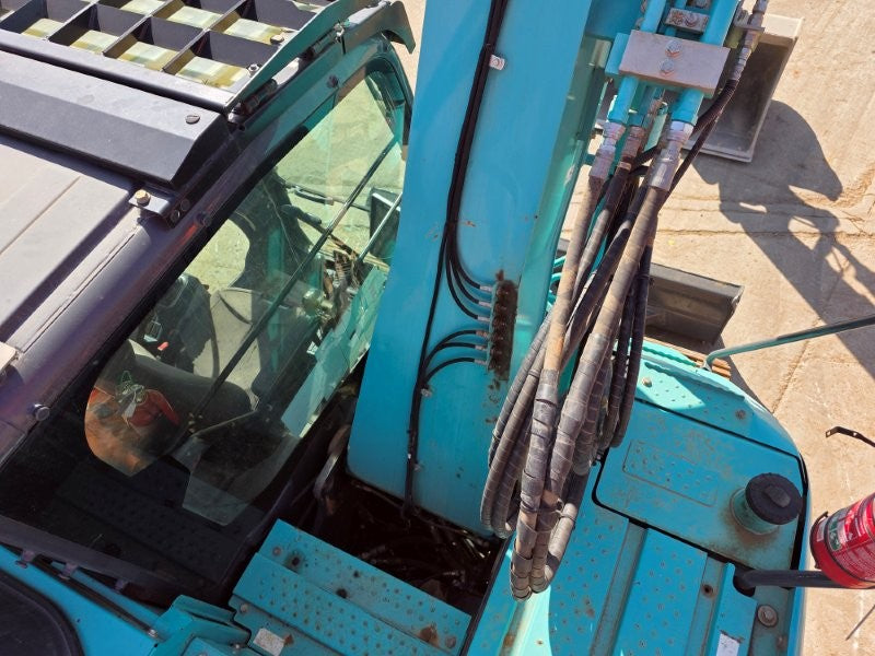 2021 KOBELCO SK135SR-7 15T EXCAVATOR (E474) WITH HITCH, BUCKETS AND 4920 HRS